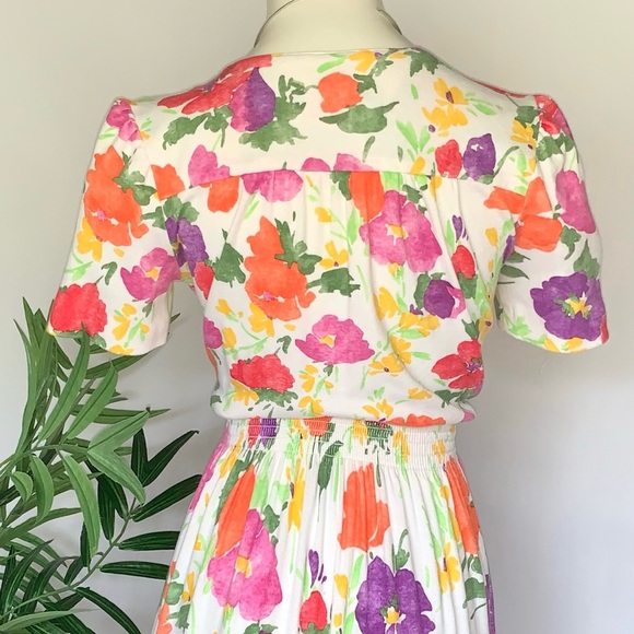 v i n t a g e :: Floral Romantic Cottagecore Smocked Dress - Picture 10 of 11